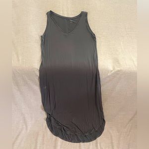 Sleeveless midi dress